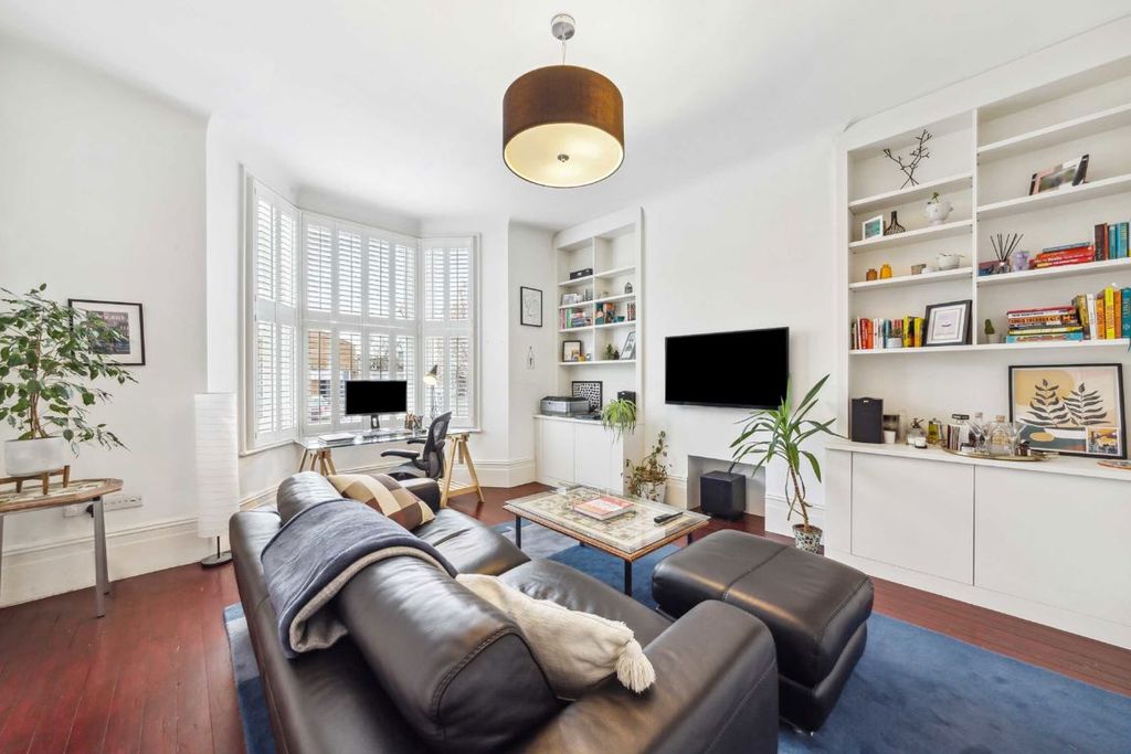 Property photo 2 of 6