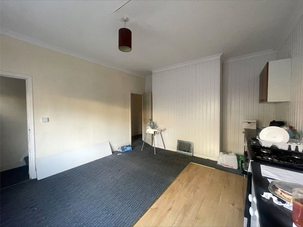 Property photo 2 of 9 Picture No. 06