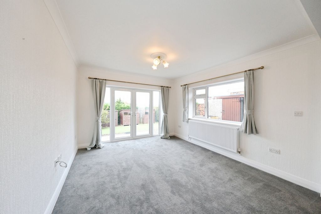 Property photo 3 of 14 Pbox-Img.Jpg