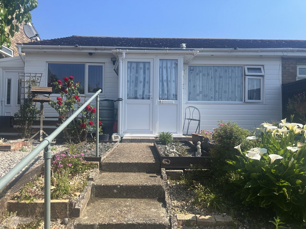 Property photo 1 of 28
