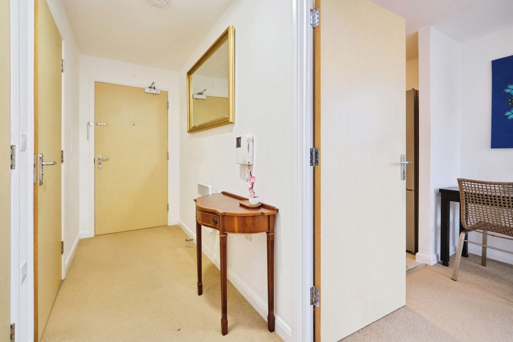 Property photo 2 of 18 Pbox-Img.Jpg
