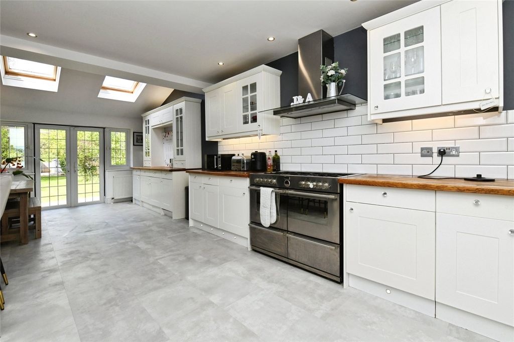 Property photo 3 of 20 Internal