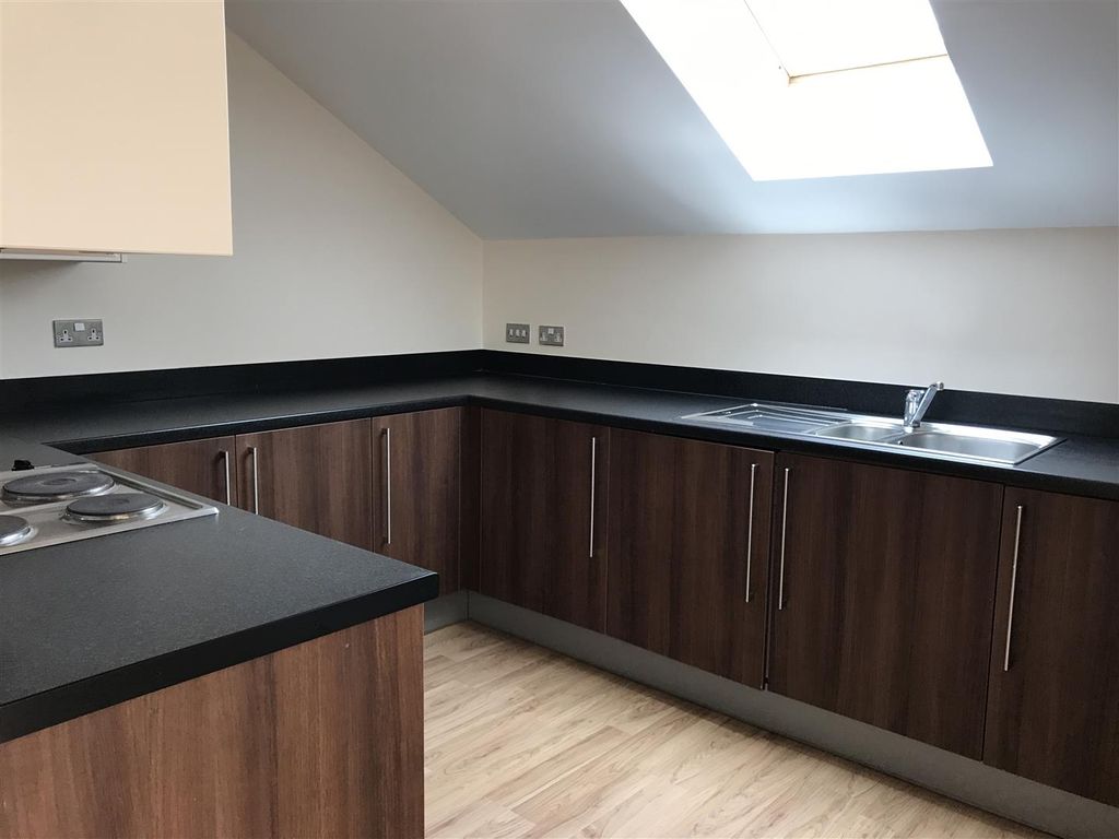 Property photo 2 of 7 Kitchen