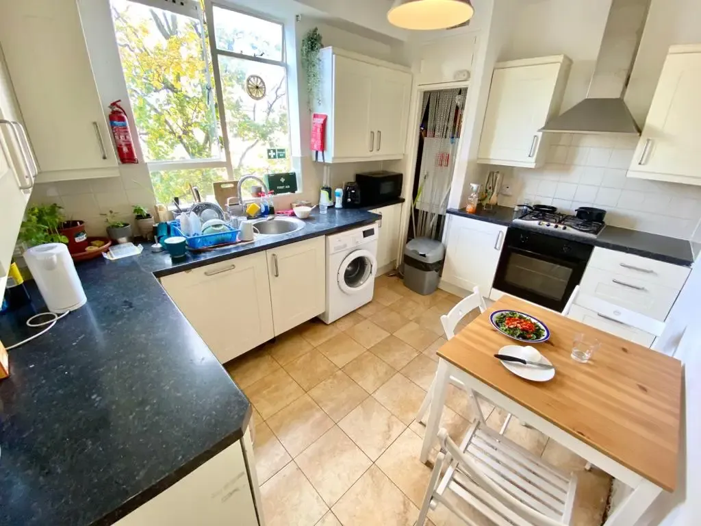 Property photo 3 of 4