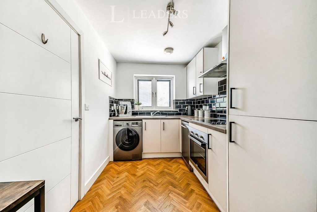 Property photo 3 of 12 Pbox-Img.Jpg
