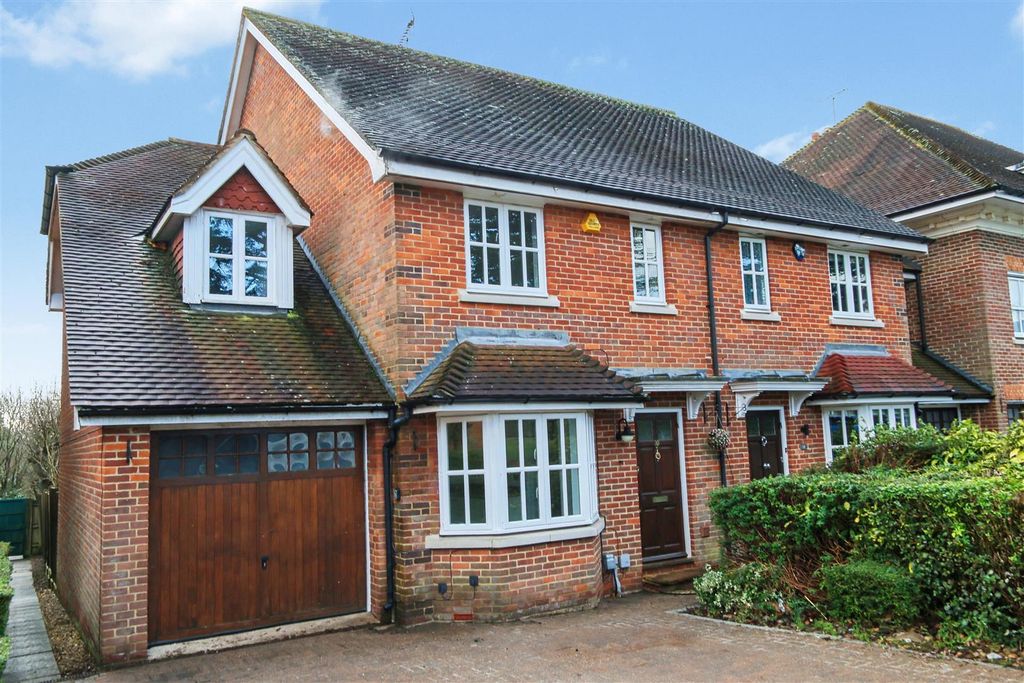 Property photo 1 of 11 External.Jpg