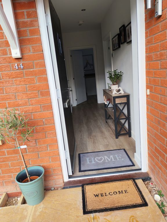 Property photo 2 of 23 Entrance