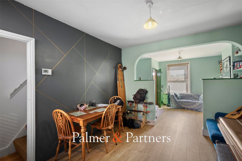 Property photo 3 of 15 Picture No. 14