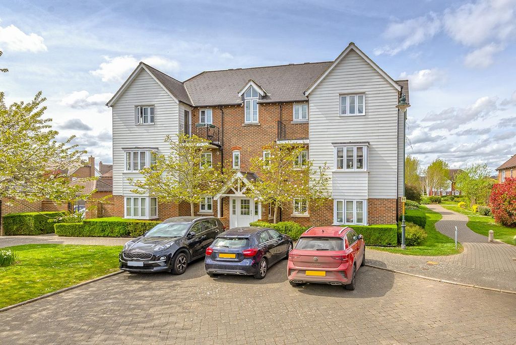 Property photo 2 of 12 1