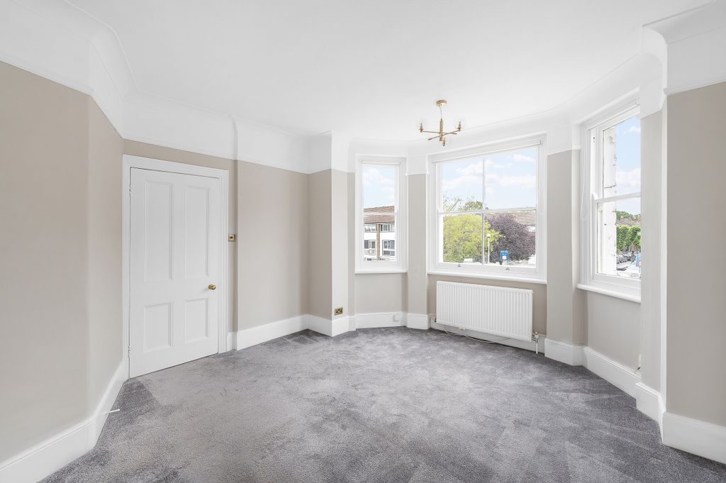 Property photo 3 of 8 3