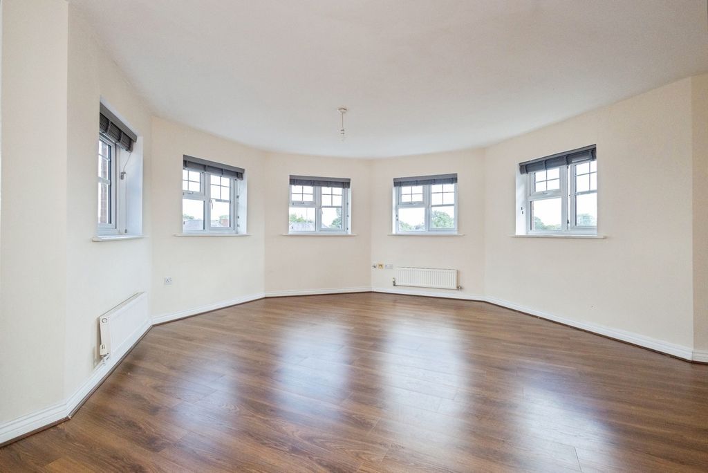 Property photo 2 of 16 Photo