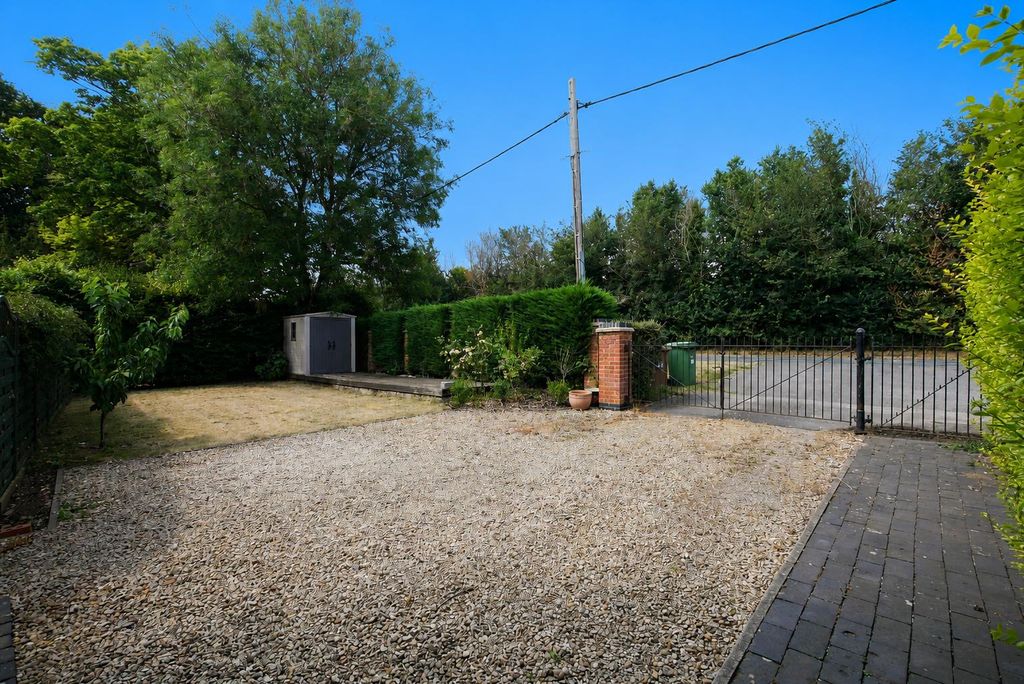 Property photo 2 of 16 Driveway & Front Garden