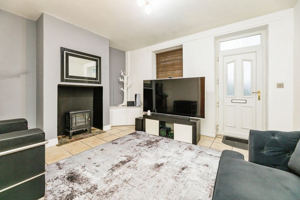 Property photo 3 of 18 2A8A2882