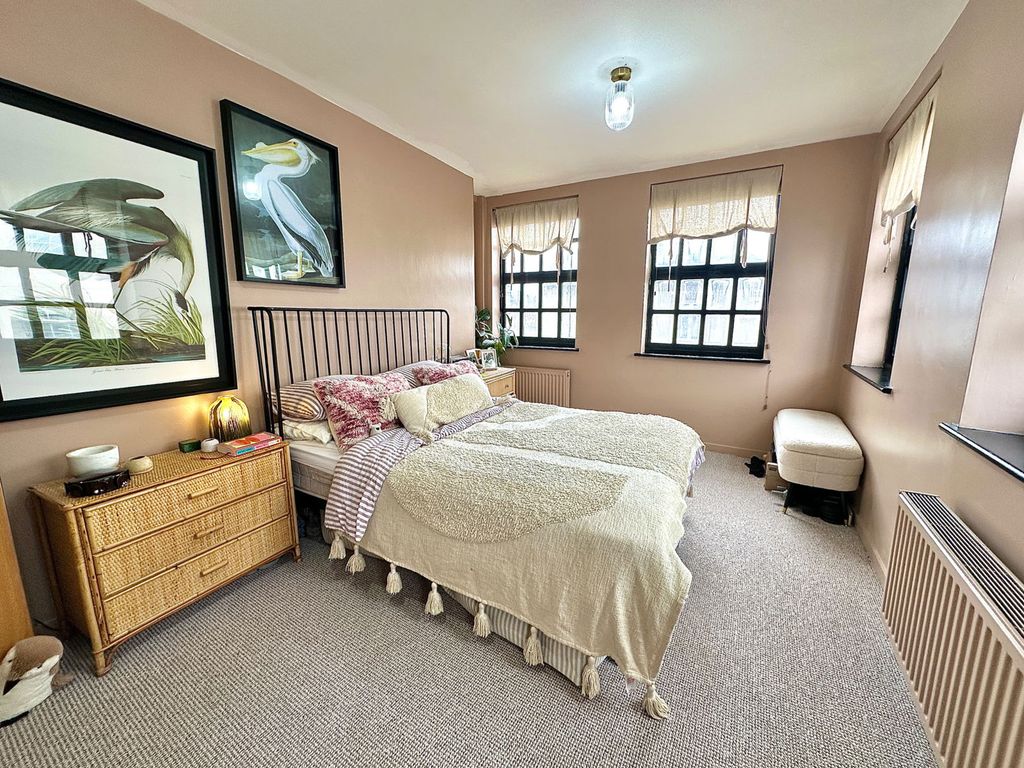 Additional image 8 of 2 bed flat for saleHood Street, Northampton NN1