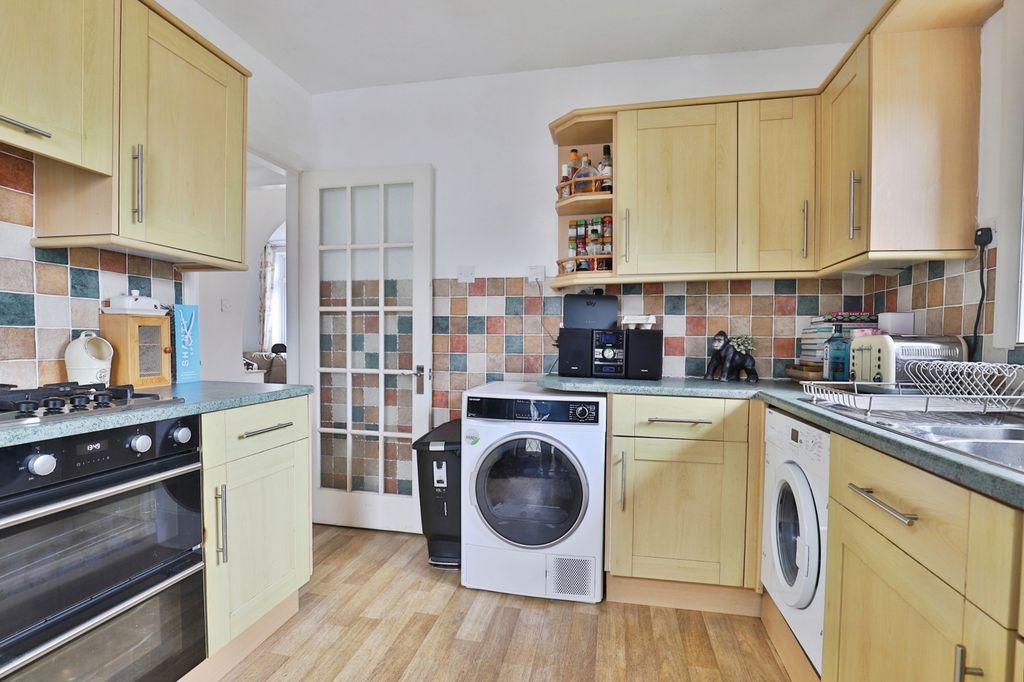 Property photo 3 of 17 Photo