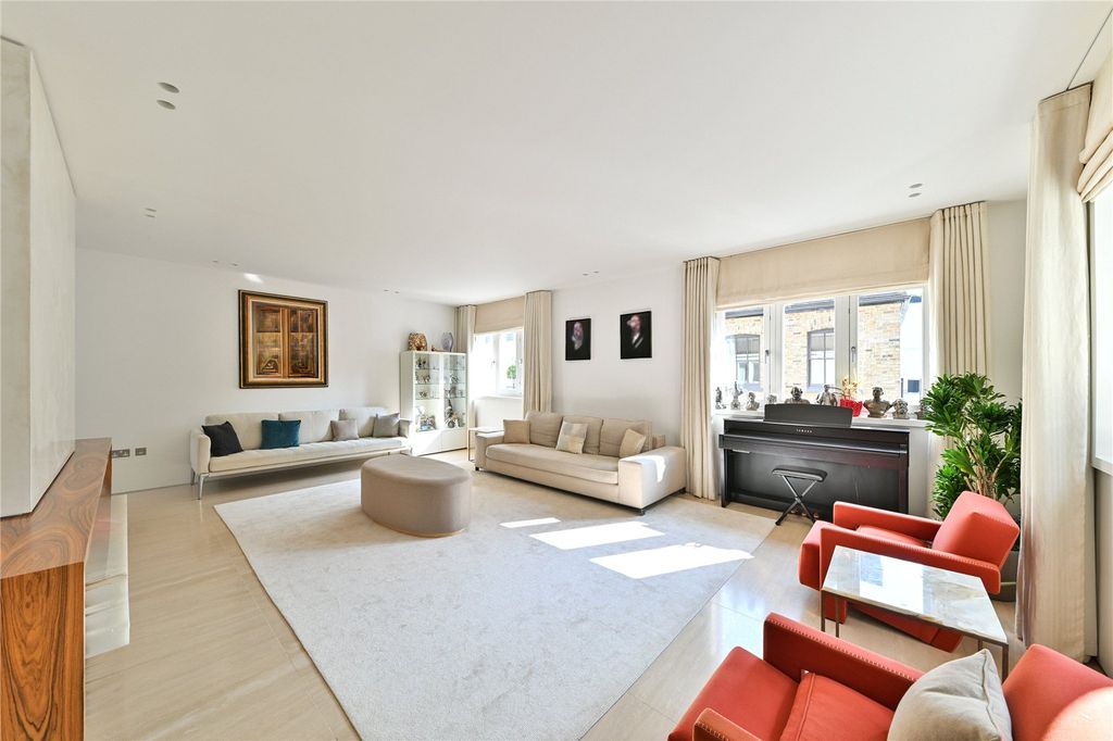 Property photo 1 of 18 Reception Room