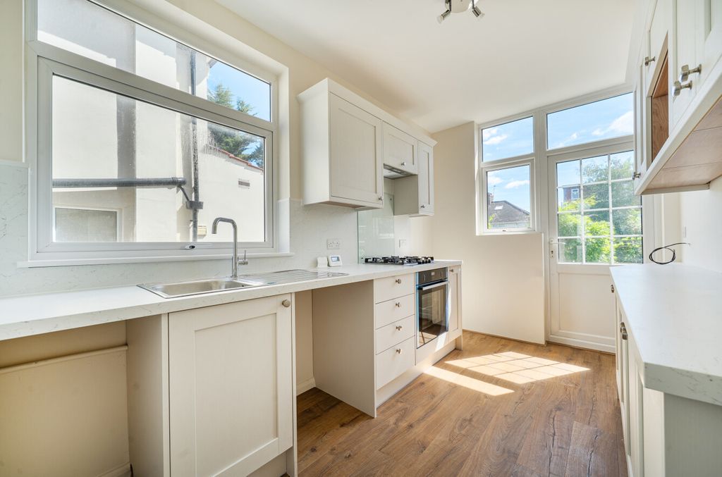 Property photo 3 of 18 1486726-17-6A4669...