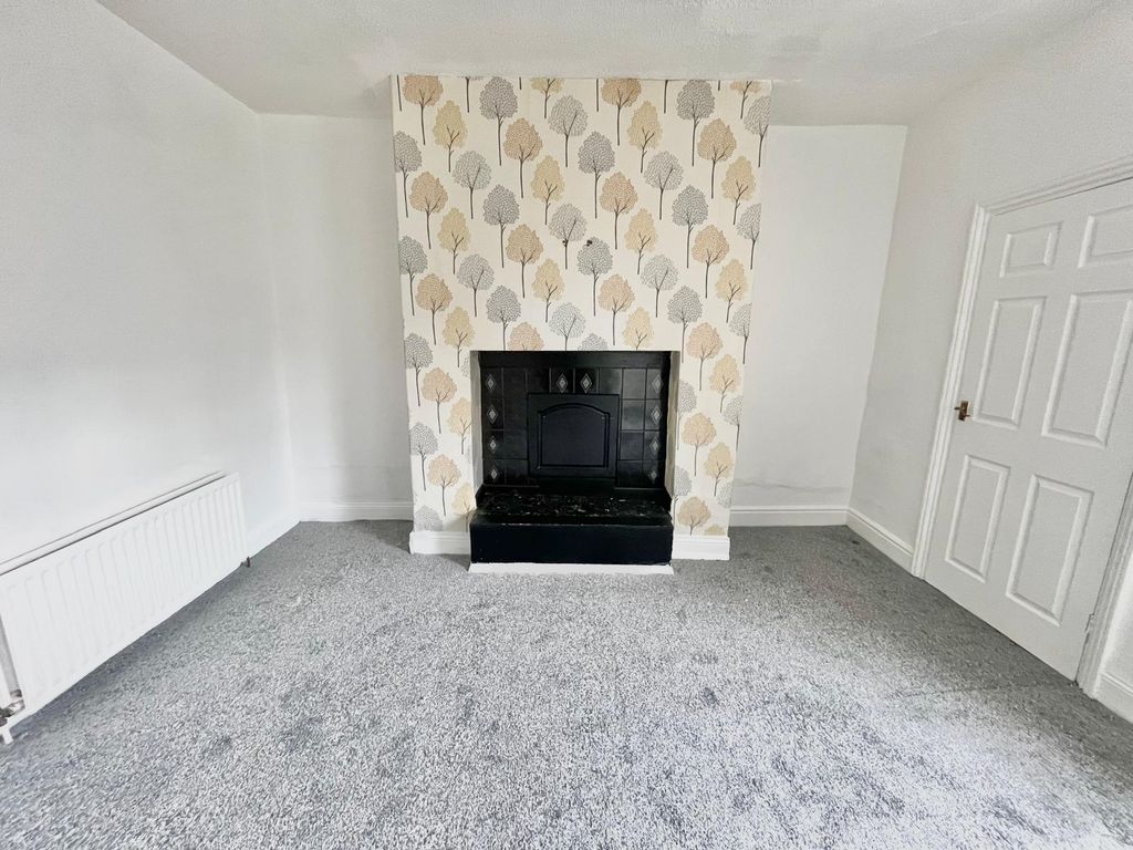 Property photo 3 of 12 Gallery