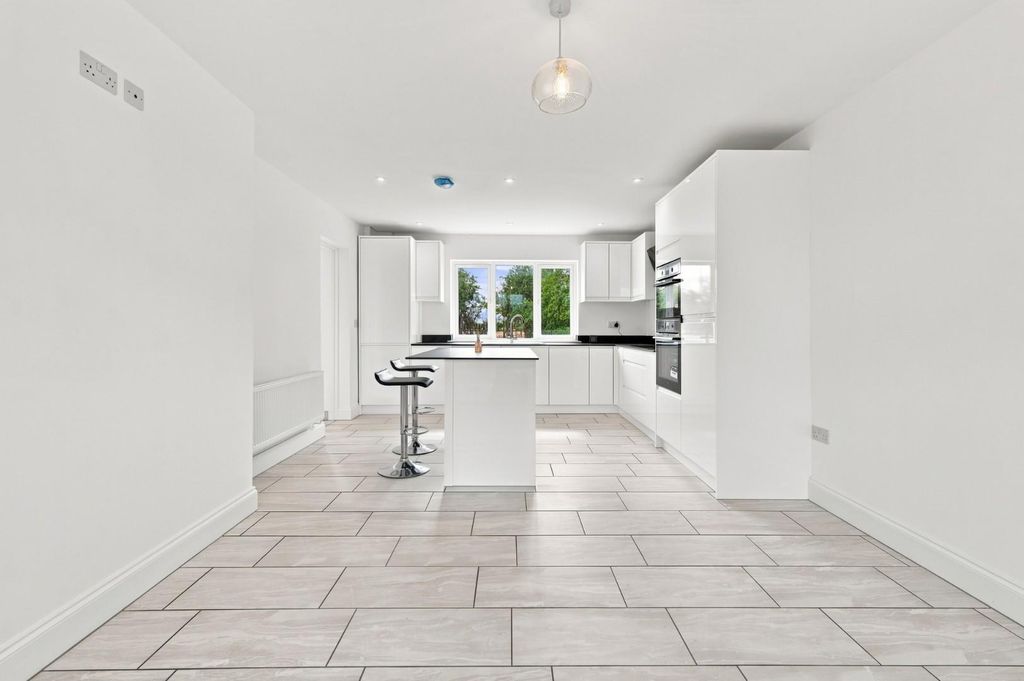 Property photo 2 of 29 22_Img_4758.Jpg