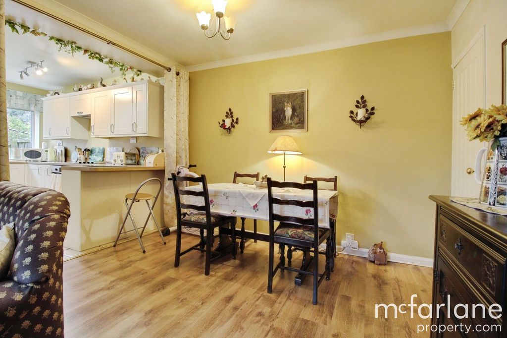 Property photo 3 of 25