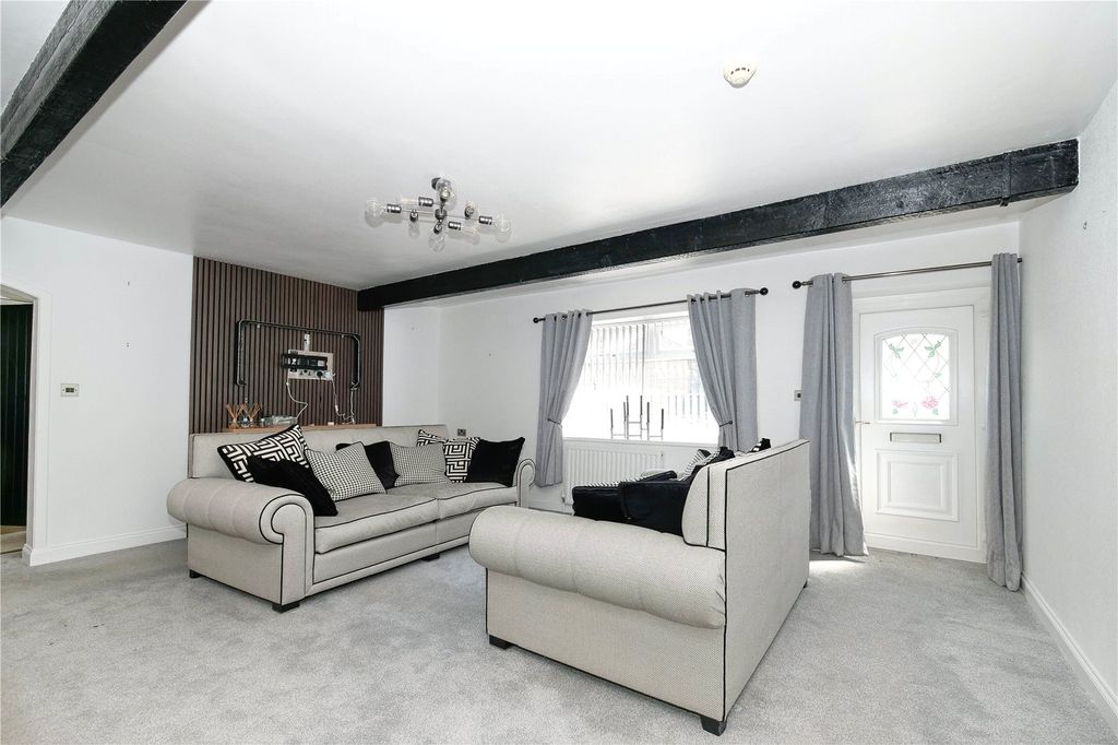 Property photo 2 of 12 Picture No. 04