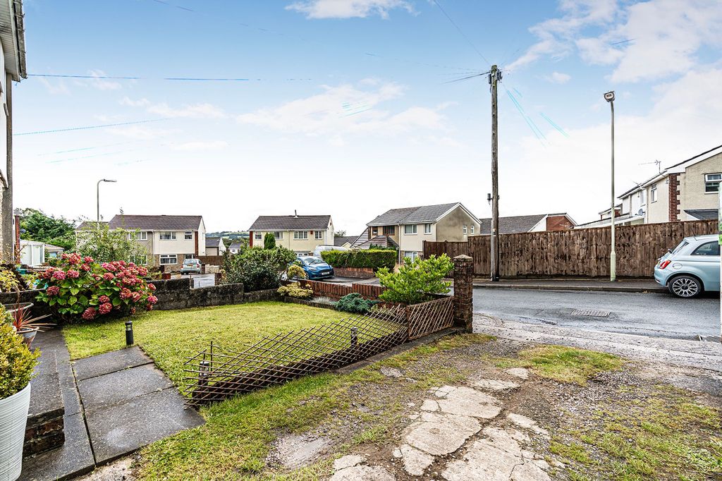 Property photo 2 of 22