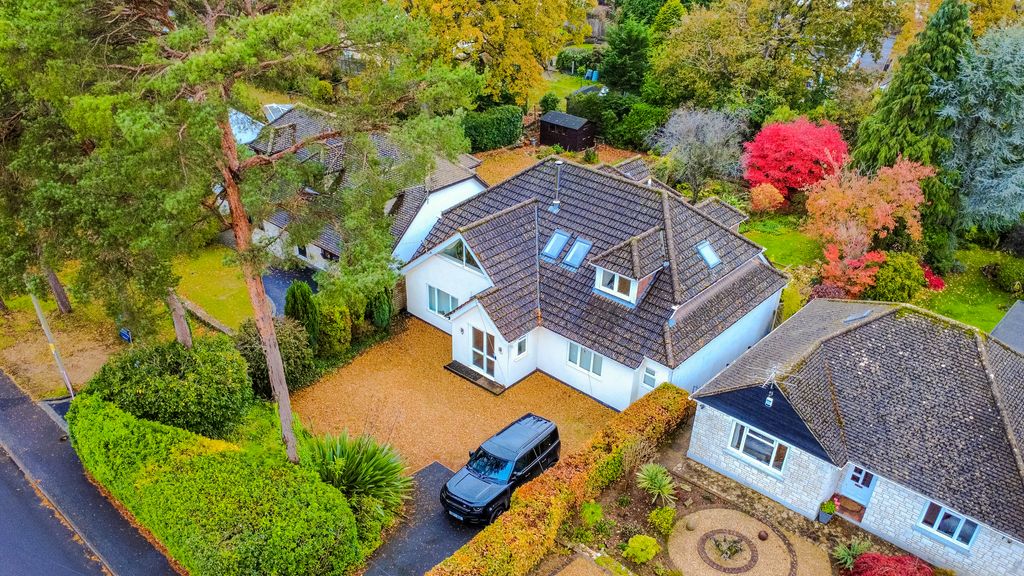 Property photo 2 of 27