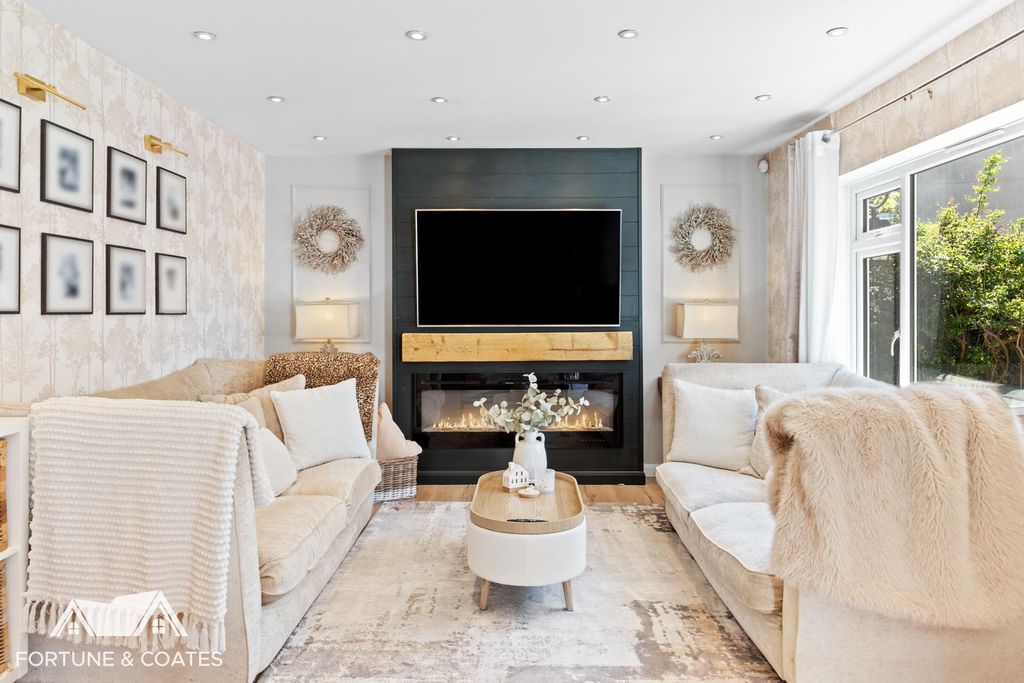 Property photo 3 of 30 Corfton_31.Jpg