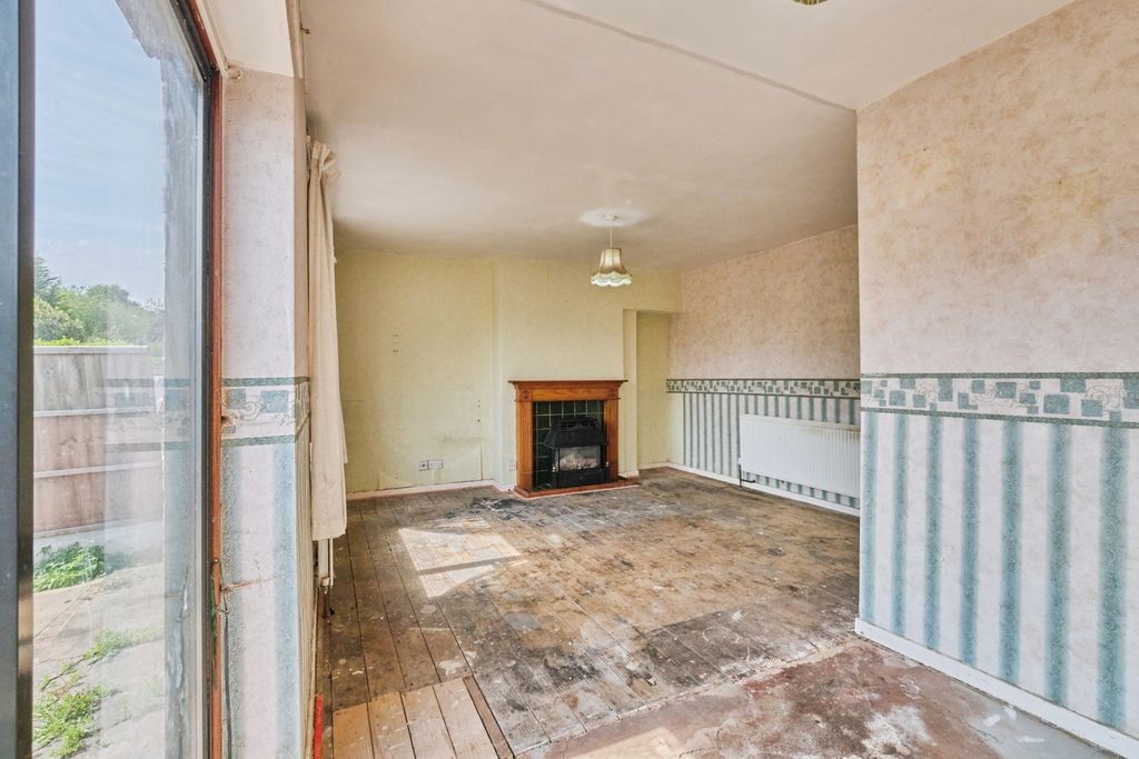 Property photo 3 of 21 Pbox-Img.Jpg