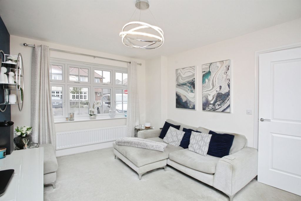 Property photo 3 of 28