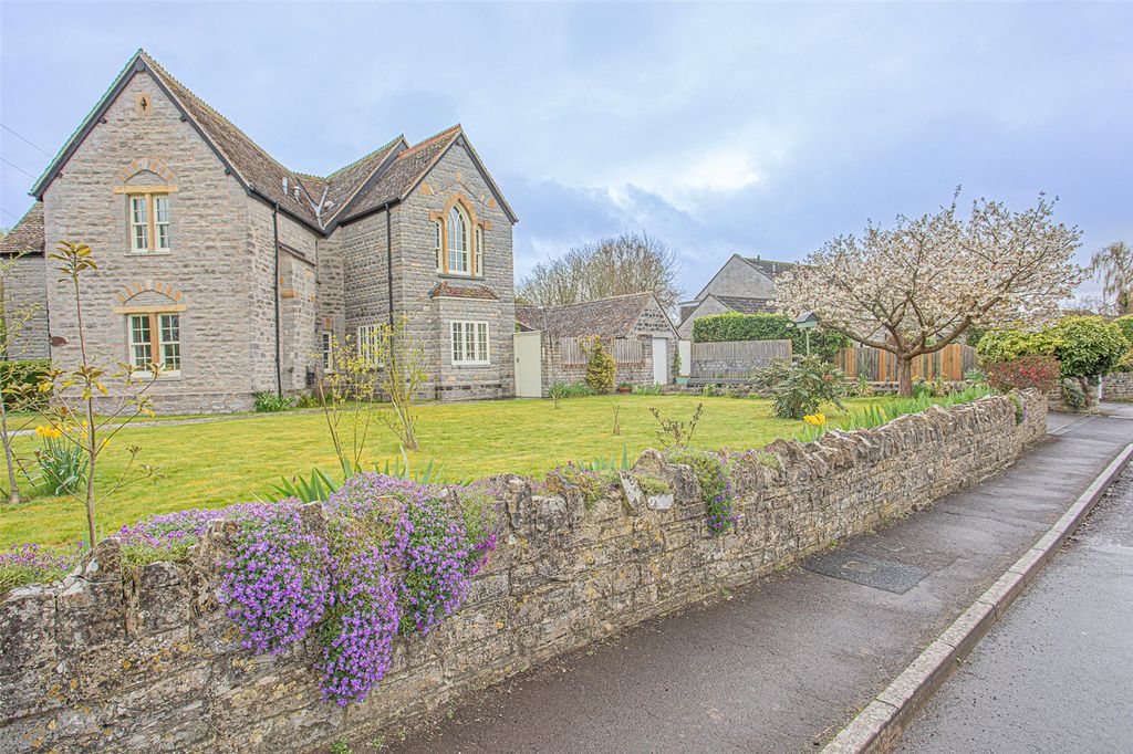 Property photo 1 of 25 Picture No. 31