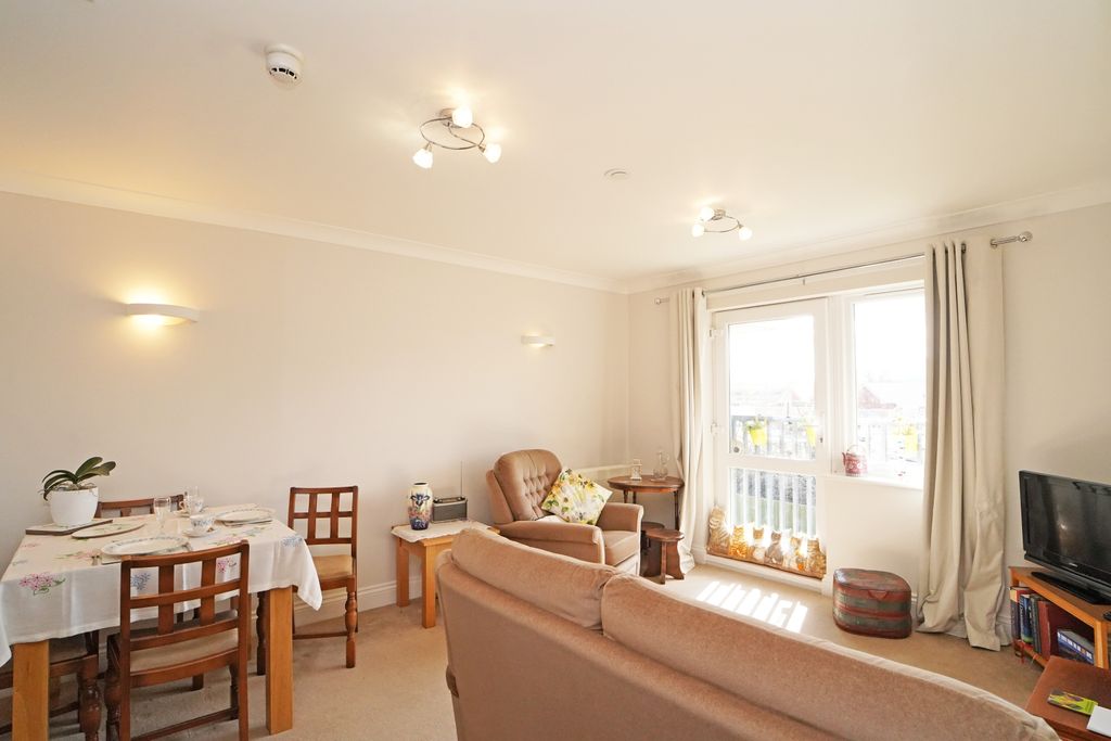 Property photo 2 of 7