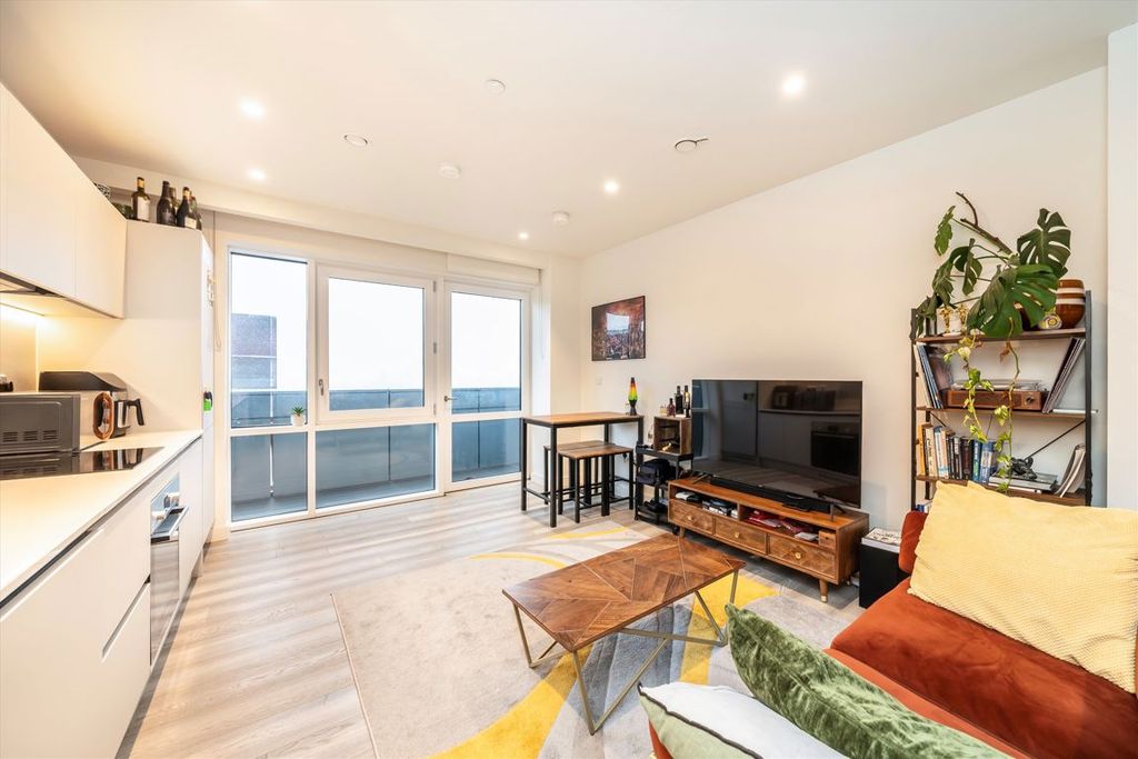 Property photo 1 of 6