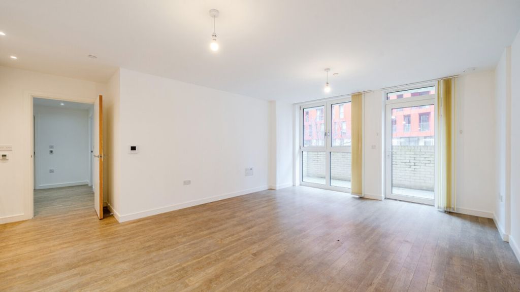 Property photo 3 of 19