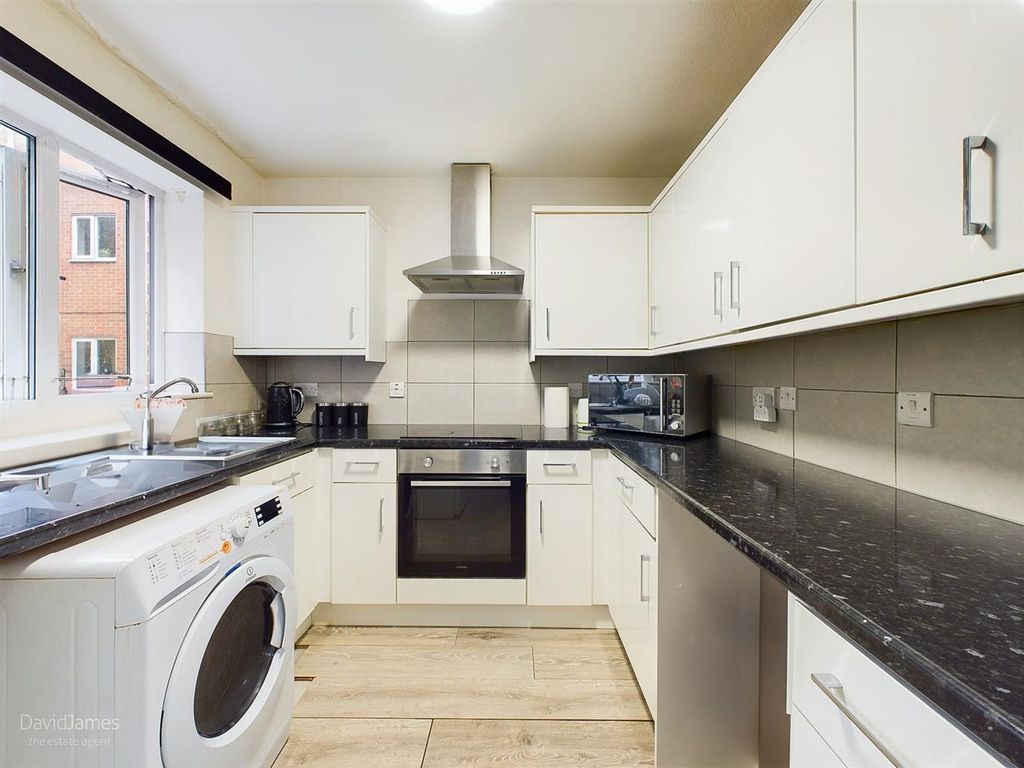 Property photo 2 of 17 Kitchen Area