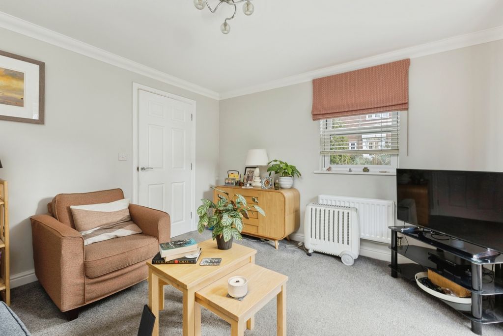 Property photo 3 of 16 Pbox-Img.Jpg
