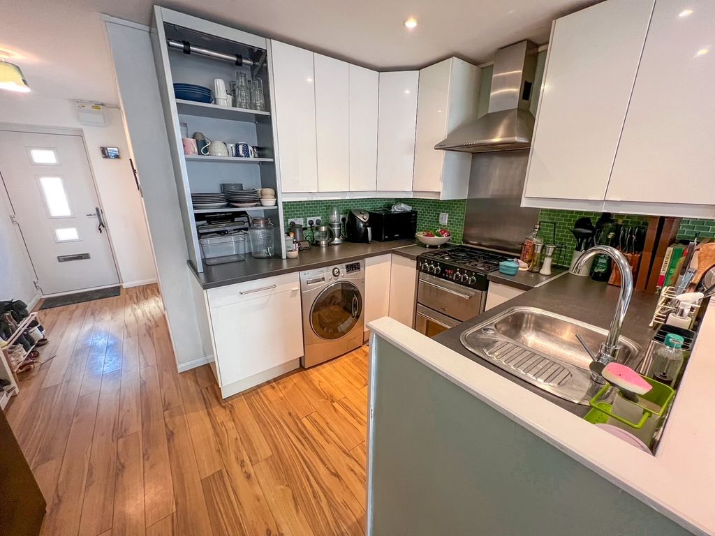 Property photo 3 of 23