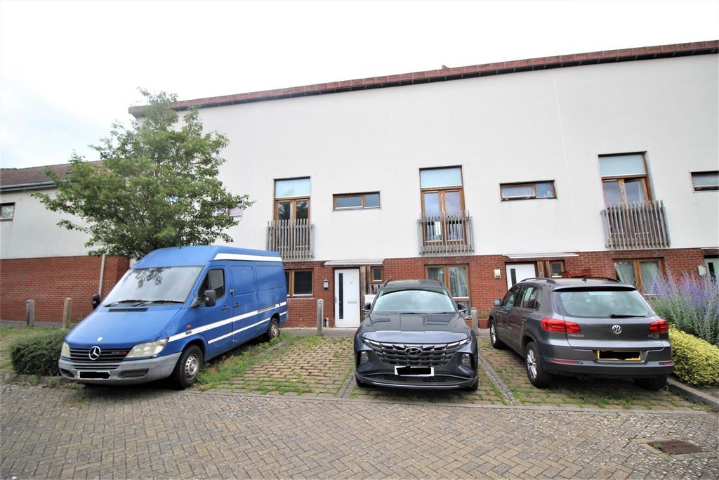 Property photo 1 of 12 Front