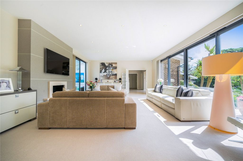 Property photo 2 of 25 Picture No. 51