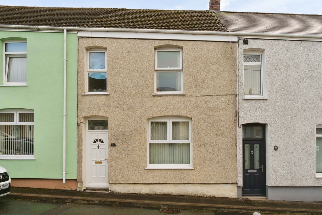 Property photo 1 of 18 Pbox-Img.Jpg