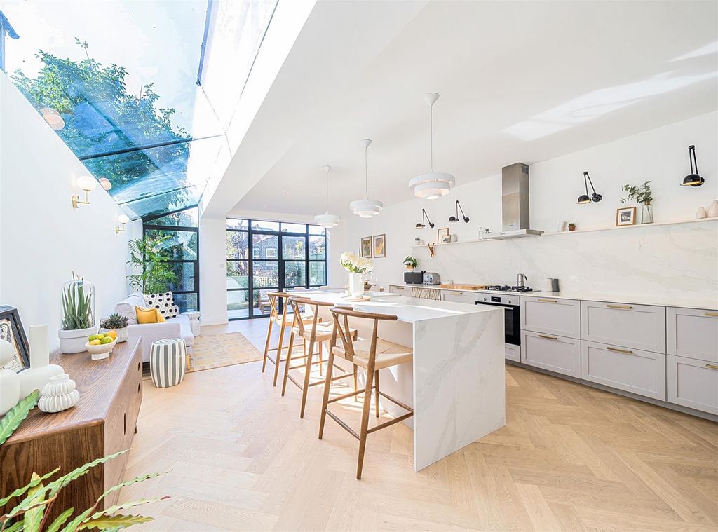 Property photo 2 of 24 19186129 (47).Jpg