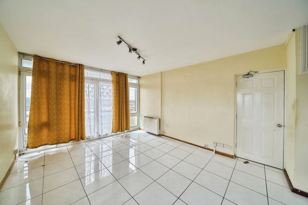 Property photo 2 of 13 Pbox-Img.Jpg