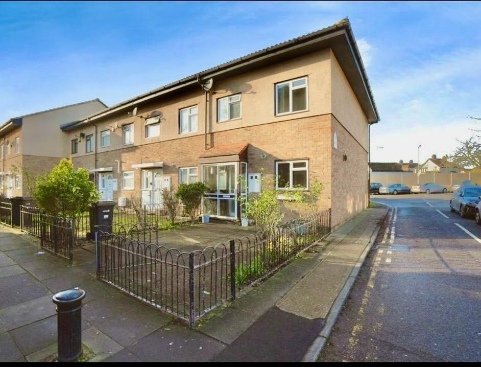 Property photo 1 of 15