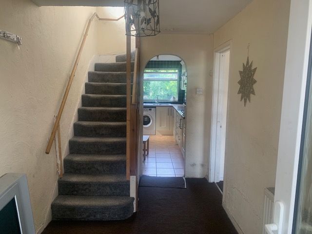Property photo 2 of 27