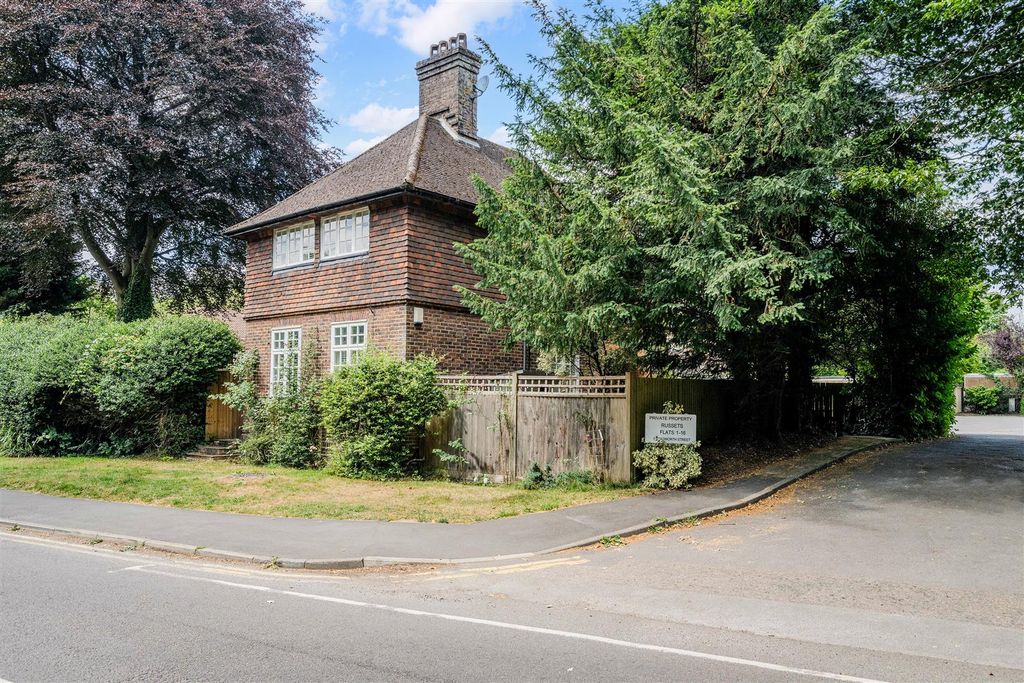 Property photo 1 of 23 Russetts Cottage, 58 (11).Jpg