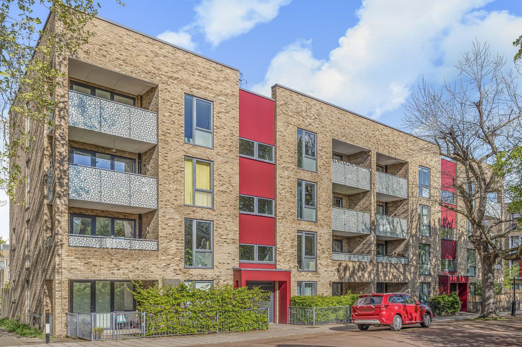 Property photo 1 of 9