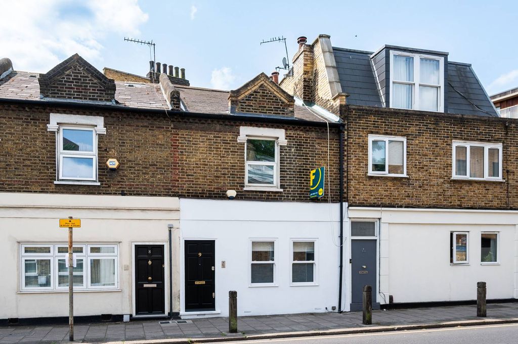 Property photo 2 of 12