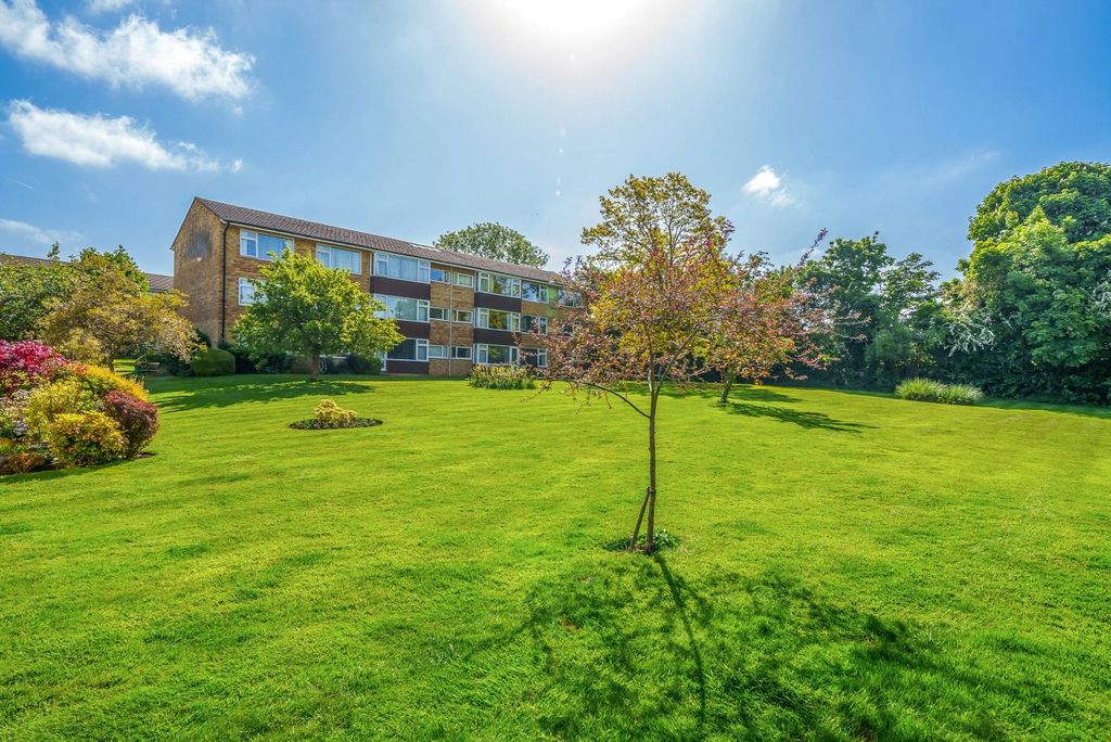 Property photo 2 of 15 Picture No. 30