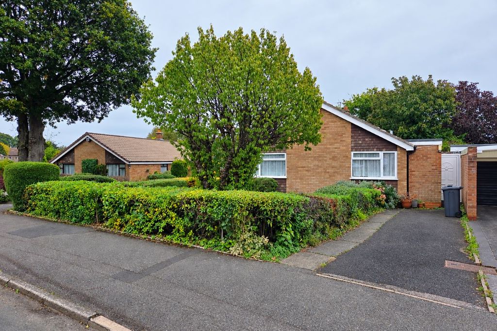 Property photo 2 of 39