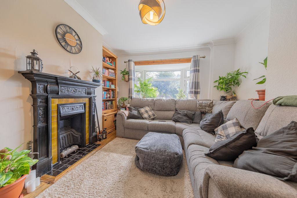 Property photo 2 of 16